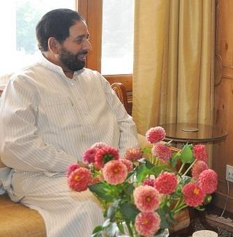 Hakeem Yaseen calls on CM